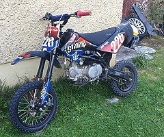 Stomp 140 Pitbike