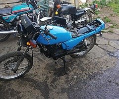 Honda cb125rs