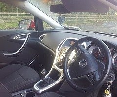 Vauxhall Astra 2012 Estate High Spec. - Image 7/10