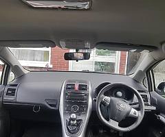 Toyota auris low mileage - Image 5/7