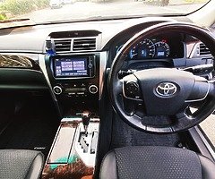 Toyota Camry - Image 6/10