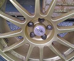 OZ superleggera 18" Subaru gold