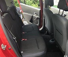 Car Renault Clio 2006