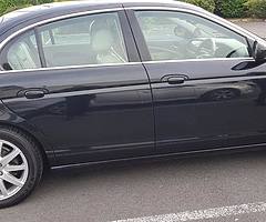 the car is very good and very well maintained and just passed and it drives very well I want to give - Image 4/10