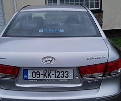 Hyundai Sonata 2009 - Image 2/3