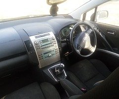 05 Toyota Verso (7 seater)