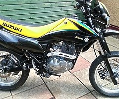 Suzuki DR125