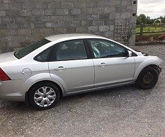 Ford focus 1.6 desiel salooon for breaking.