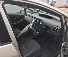 Toyota Prius - Image 6/10