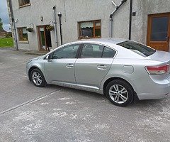 2010 Toyota avensis