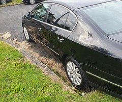 Volkswagen Passat - Image 7/10