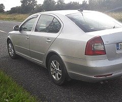 2009 SKODA OCTAVIA 1.9 TDI - Image 4/8