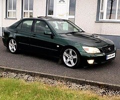 Lexus is200