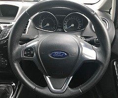 2015 Ford Fiesta Zetec 1.25 - Image 8/8