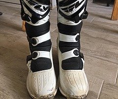 Motocross boots