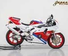 Looking for cbr 250 Mc22 or Cbr 400rr nc23