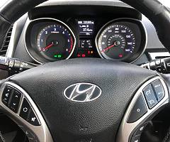 Hyundai i30 - Image 9/10