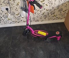 Electronic scooter