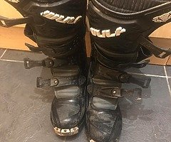 Wulf mx boots size 9