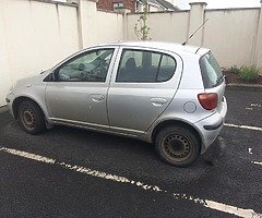 04 Toyota yaris for sale