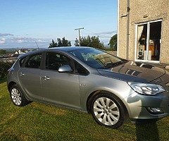 Opel Astra 2012 - Image 5/10