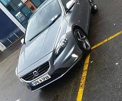 Volvo v40