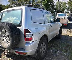 Mitsubishi Pajero 3.2 Commercial - Image 4/6