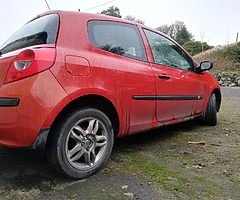 Renault Clio mk3 2005 1.5 dci parts breaking