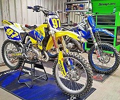 Rm 125 Suzuki Motorcross Bike