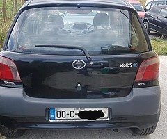 00 Toyota Yaris 1.0 petrol