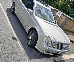 Mercedes e 200