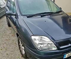 Renault Scenic 1.4 sport 5DR