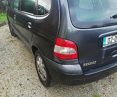 Renault Scenic 1.4 sport 5DR