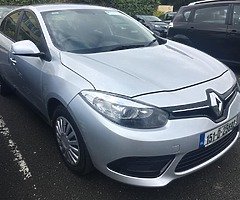 AUTOMATIC 2015 Renault fluence 1.5 diesel only 120,000klms