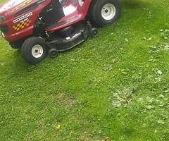 Lawnmaster ride on lawnmower - Image 3/4