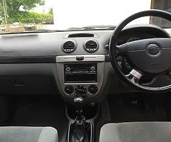 Chevrolet Lacetti 1.6 petrol manual transmission - Image 7/10