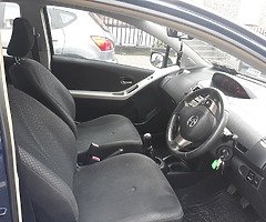 Toyota Yaris 2012 - Image 6/10