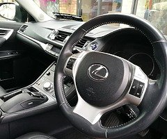 Lexus CT200h Luxury. Great specs - Image 4/10