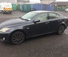 2008 lexus is220d Slight rear damage