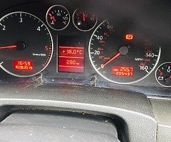 Audi A6 1.9 Turbo Estate 04 - Driving perfectly.