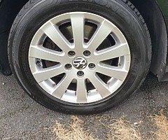 Volkswagen Passat - Image 4/10