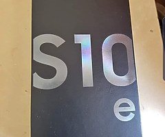 New galaxy S10e