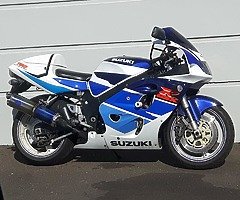 Gsxr 750 - Image 4/4