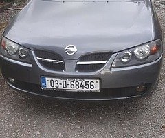 Nissan almera