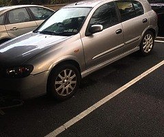 Nissan almera