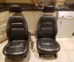 leather seats - Image 1/3