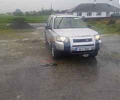 Freelander diesel starting and driving perfect condition no doe very clean inside and out - Image 4/5