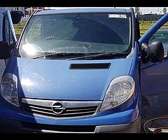 Opel Vivaro - Image 4/8