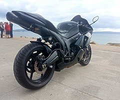 Kawasaki Ninja zx6r Black Edition 2008 low millage in Perfect Condition - Image 5/8