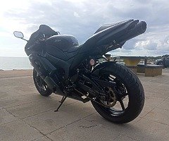 Kawasaki Ninja zx6r Black Edition 2008 low millage in Perfect Condition - Image 6/8